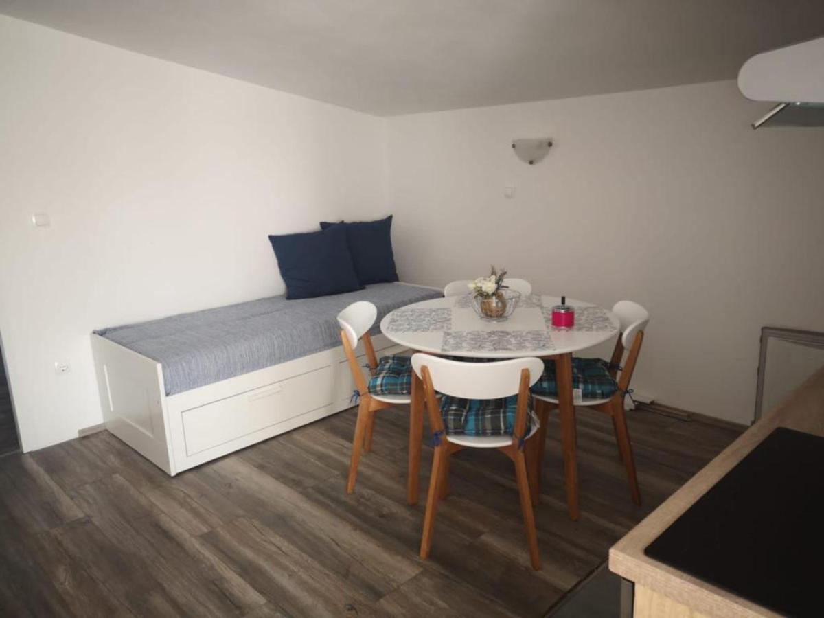 Apartments Tara Ražanac Eksteriør bilde