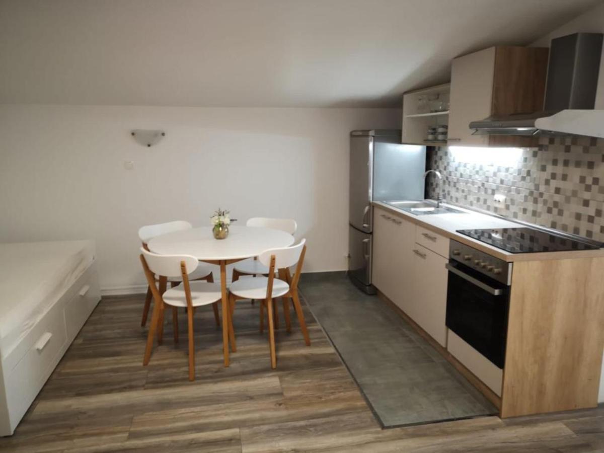 Apartments Tara Ražanac Eksteriør bilde