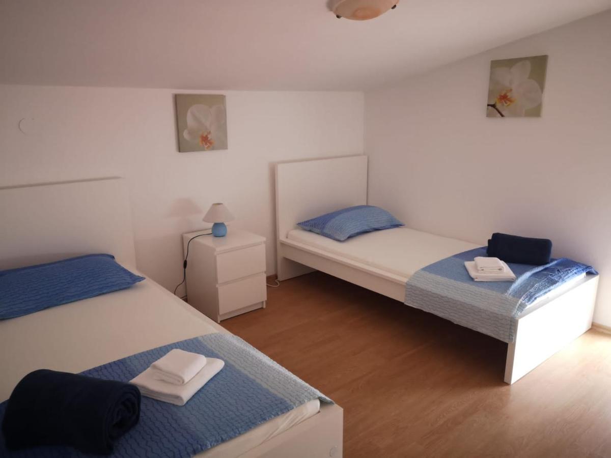 Apartments Tara Ražanac Eksteriør bilde