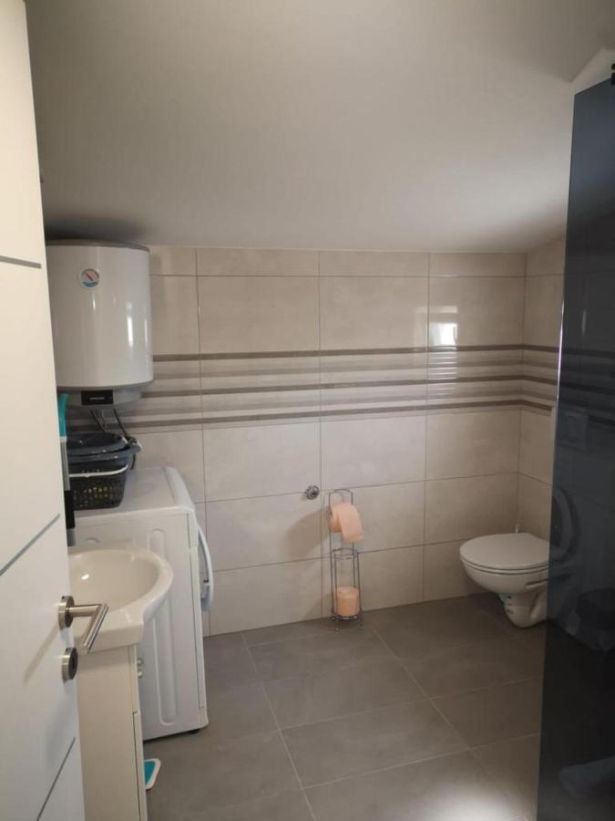 Apartments Tara Ražanac Eksteriør bilde