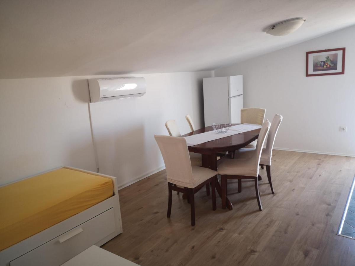 Apartments Tara Ražanac Eksteriør bilde