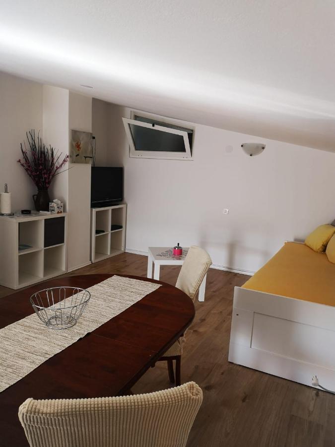 Apartments Tara Ražanac Eksteriør bilde