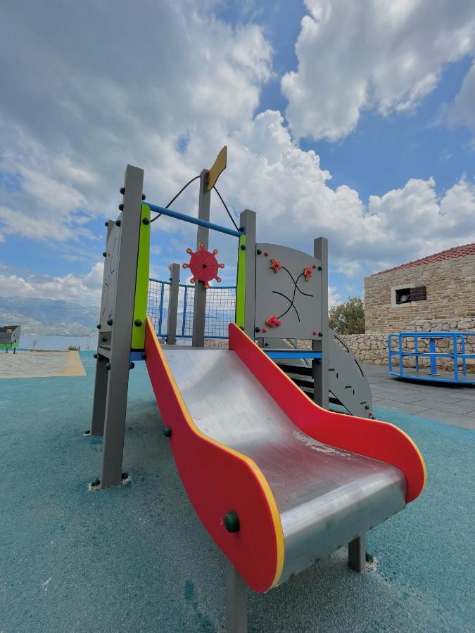 Apartments Tara Ražanac Eksteriør bilde